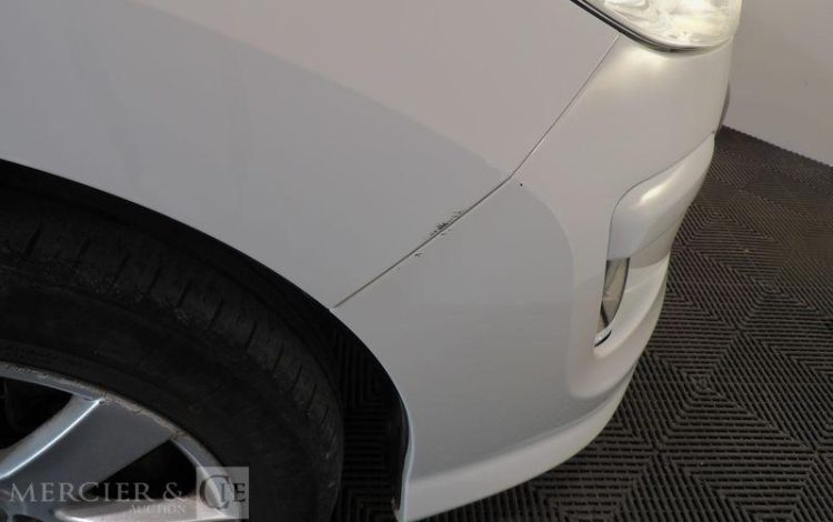 PEUGEOT 308 GENERATION-I 1.6 HDI 90CH NAVTEQ BLANC BL-558-HQ