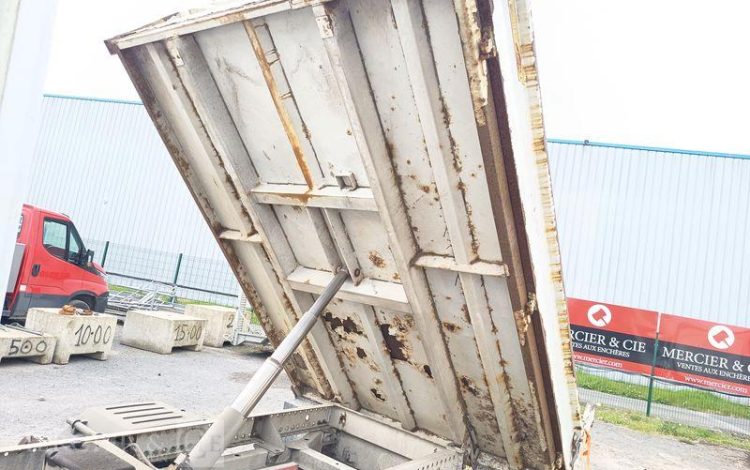 MERCEDES SPRINTER BENNE  BT-271-XE