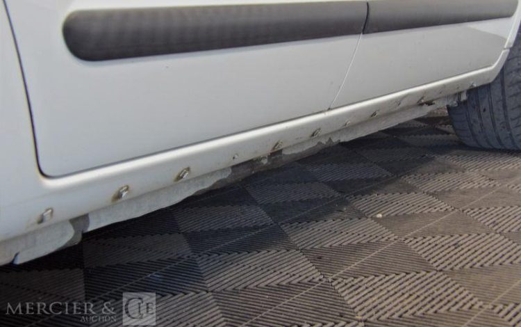 PEUGEOT 3008 GENERATION-I 1.6 HDI 110CH ALLURE BLANC BT-286-MR