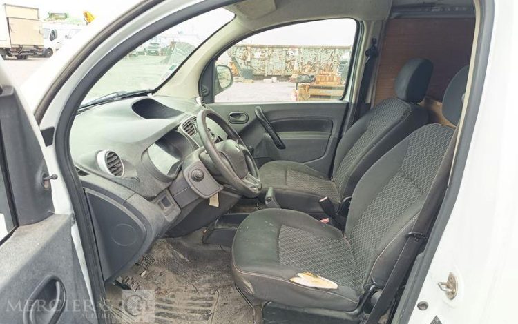 RENAULT KANGOO BLANC CW-435-RP