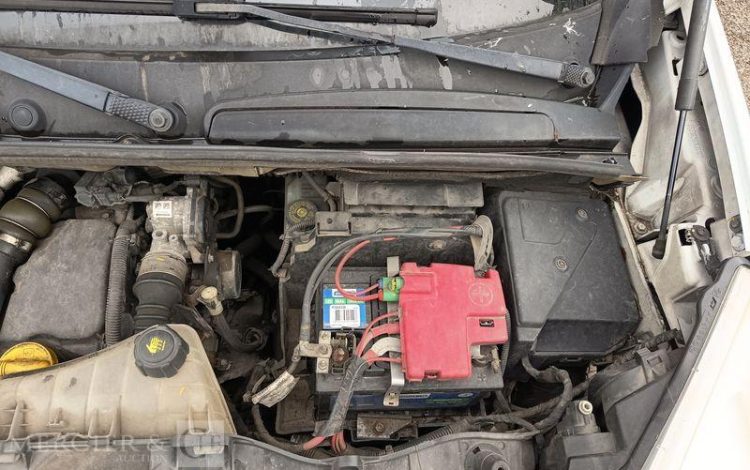 RENAULT KANGOO BLANC CW-435-RP