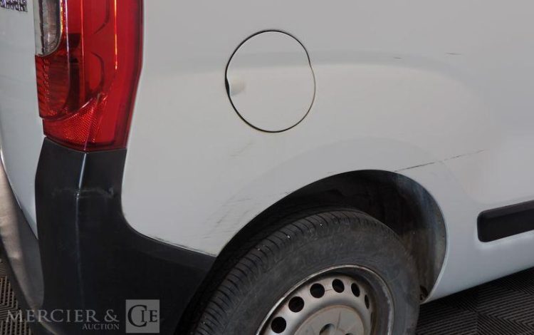 PEUGEOT BIPPER 1.4 HDI 70 PACK CD CLIM BLANC CX-267-JP