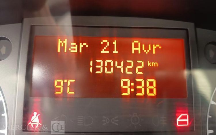 IVECO 35C13.6 BENNE SIMPLE CABINE COFFRE  CX-927-JX