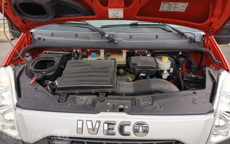 IVECO 35C13.6 BENNE SIMPLE CABINE COFFRE  CX-927-JX