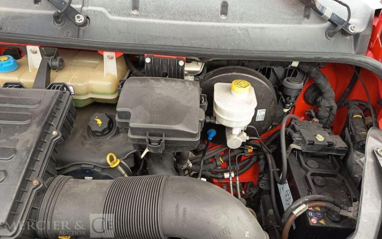 IVECO 35C13.6 BENNE SIMPLE CABINE COFFRE  CX-927-JX