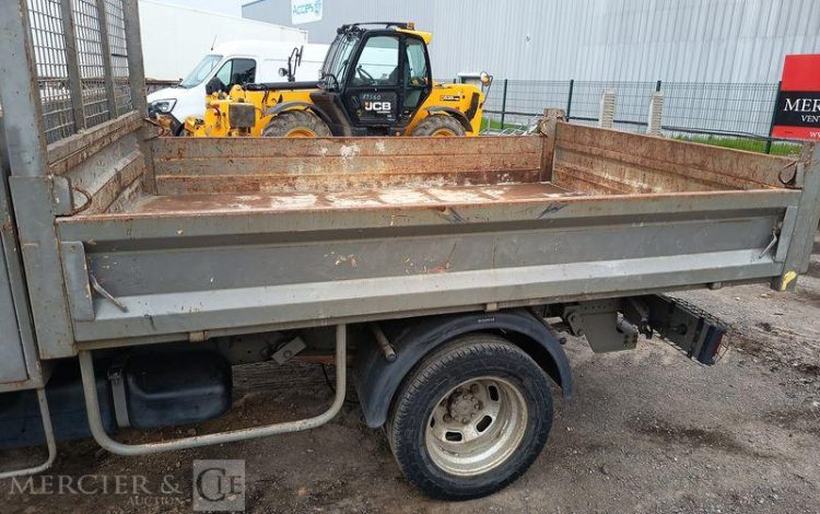 IVECO 35C13.6 BENNE SIMPLE CABINE COFFRE  CX-927-JX