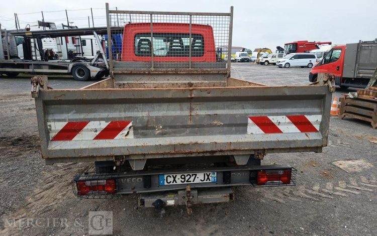 IVECO 35C13.6 BENNE SIMPLE CABINE COFFRE  CX-927-JX