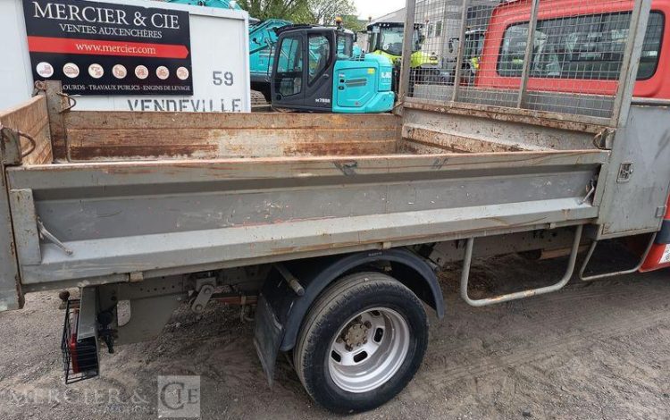 IVECO 35C13.6 BENNE SIMPLE CABINE COFFRE  CX-927-JX