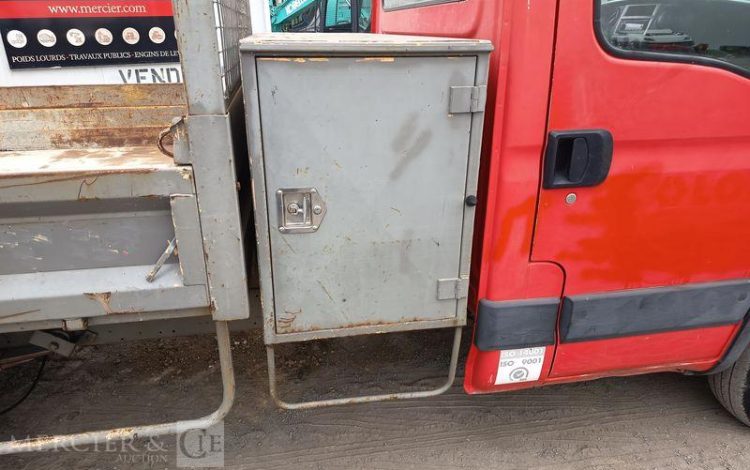 IVECO 35C13.6 BENNE SIMPLE CABINE COFFRE  CX-927-JX