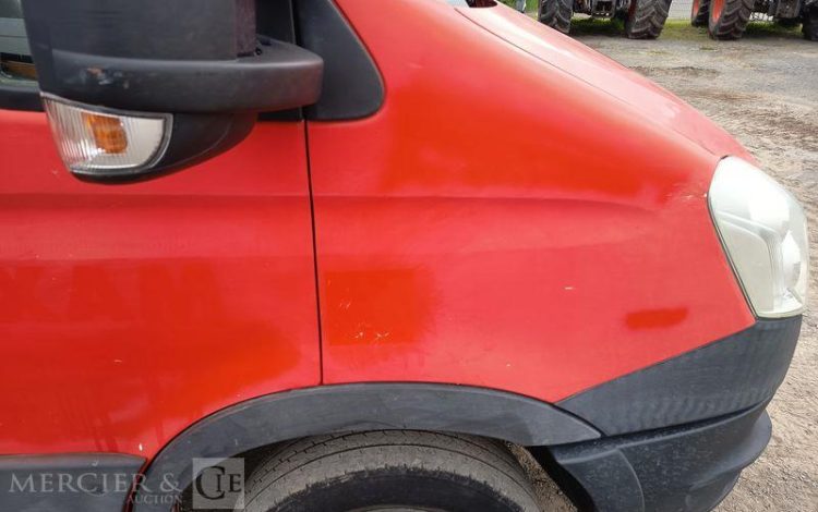 IVECO 35C13.6 BENNE SIMPLE CABINE COFFRE  CX-927-JX