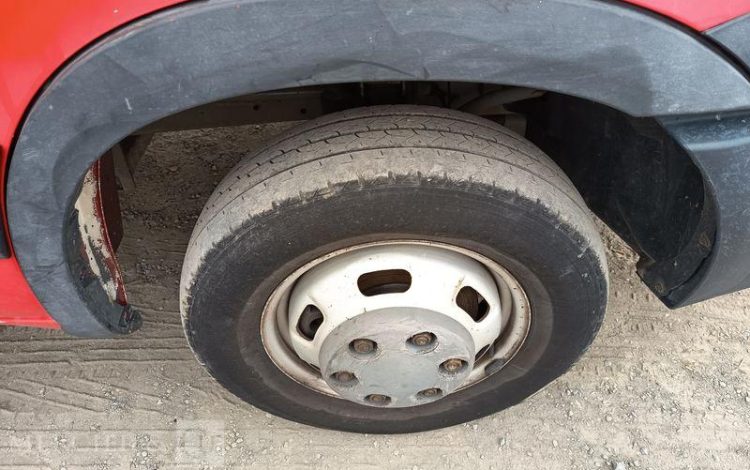 IVECO 35C13.6 BENNE SIMPLE CABINE COFFRE  CX-927-JX