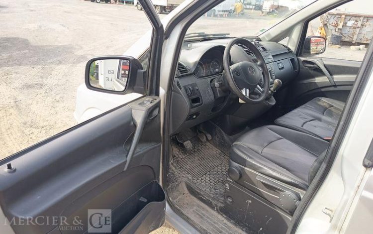MERCEDES VITO GRIS DB-083-LJ