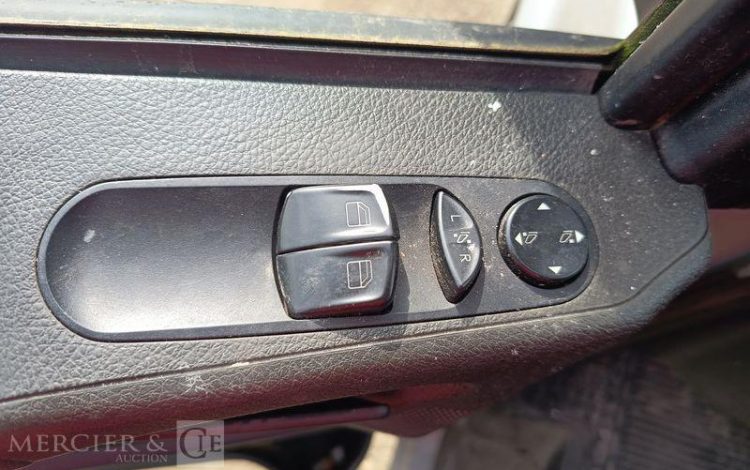 MERCEDES VITO GRIS DB-083-LJ