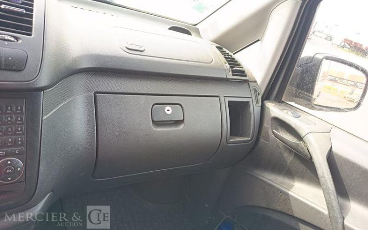 MERCEDES VITO GRIS DB-083-LJ