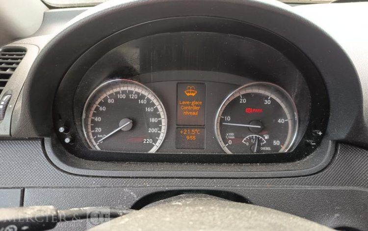 MERCEDES VITO GRIS DB-083-LJ