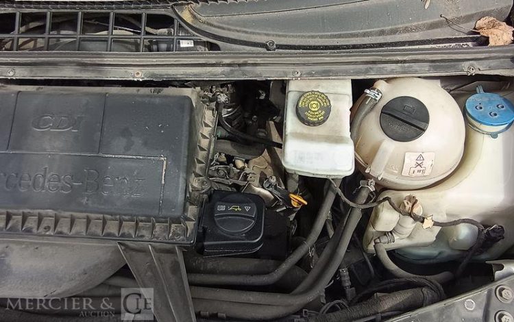 MERCEDES VITO GRIS DB-083-LJ