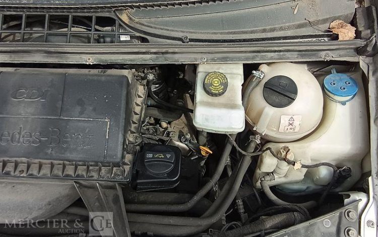 MERCEDES VITO GRIS DB-083-LJ