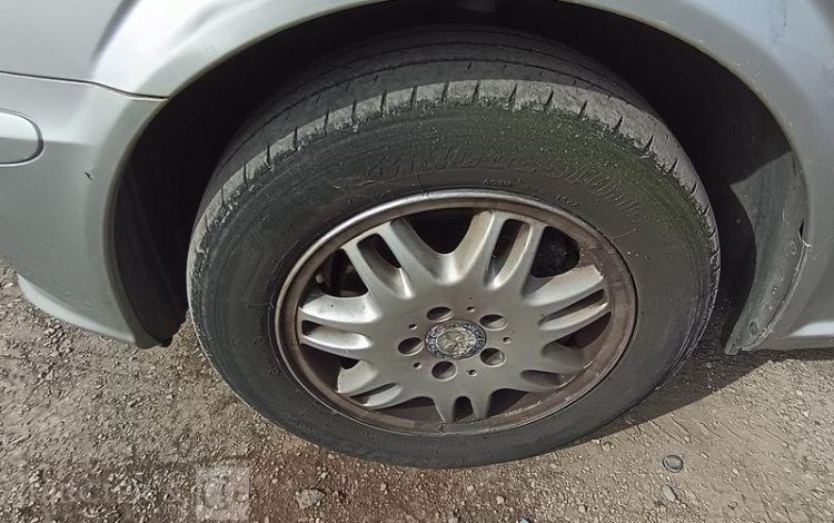 MERCEDES VITO GRIS DB-083-LJ