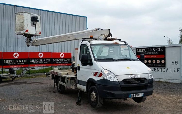 MULTITEL DAILY AVEC NACELLE MULTITEL 160ALU 16M  DB-618-YT