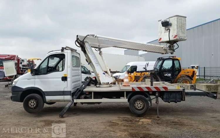 MULTITEL DAILY AVEC NACELLE MULTITEL 160ALU 16M  DB-618-YT