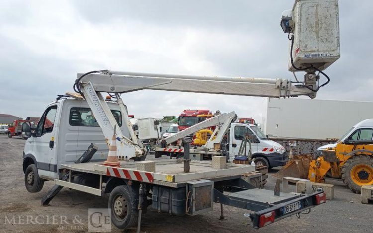 MULTITEL DAILY AVEC NACELLE MULTITEL 160ALU 16M  DB-618-YT