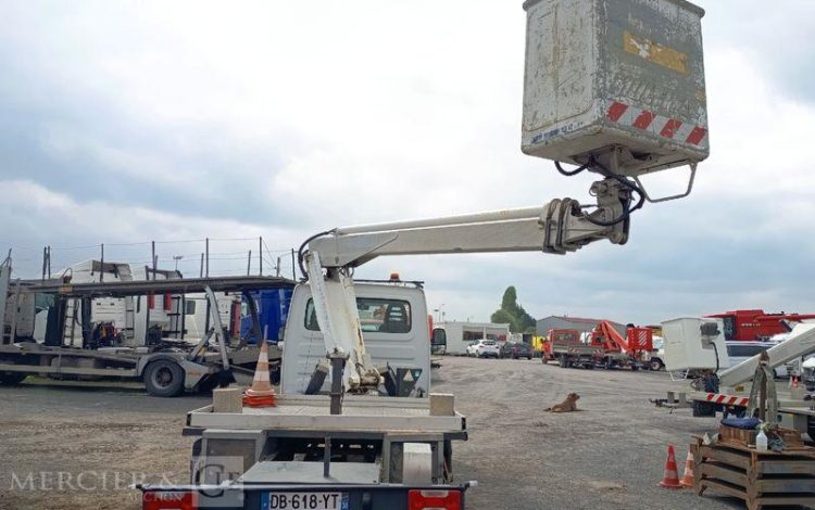 MULTITEL DAILY AVEC NACELLE MULTITEL 160ALU 16M  DB-618-YT