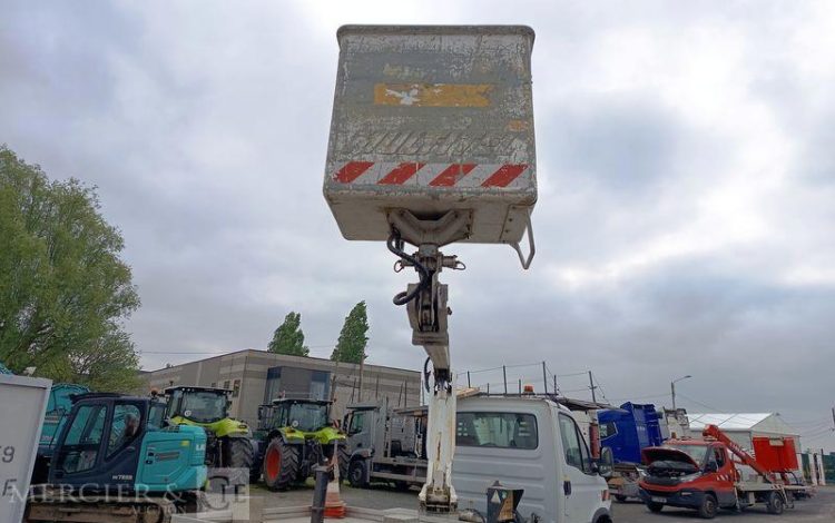 MULTITEL DAILY AVEC NACELLE MULTITEL 160ALU 16M  DB-618-YT