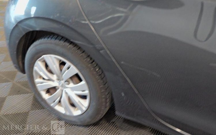 PEUGEOT 208 GENERATION-I 1.2 PURETECH 80H URBAN SOUL GRIS DB-677-VA