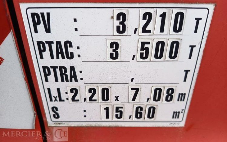 IVECO DAILY 35S11 AVEC NACELLE GSR 179T 18M – DIESEL – 2852 HEURES – ANNEE 2013 ROUGE DB-683-LQ