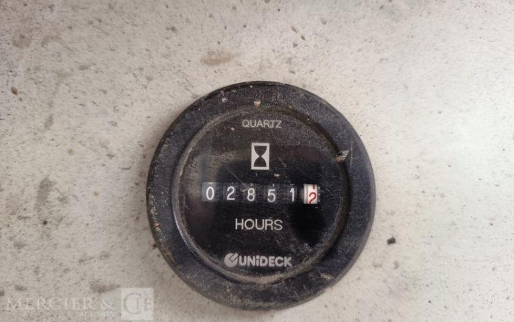 IVECO DAILY 35S11 AVEC NACELLE GSR 179T 18M – DIESEL – 2852 HEURES – ANNEE 2013 ROUGE DB-683-LQ