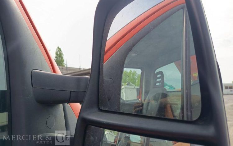 IVECO DAILY 35S11 AVEC NACELLE GSR 179T 18M – DIESEL – 2852 HEURES – ANNEE 2013 ROUGE DB-683-LQ