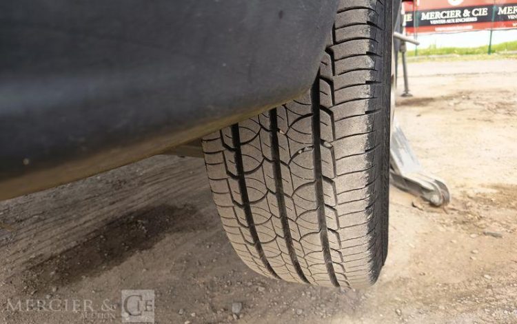 IVECO DAILY 35S11 AVEC NACELLE GSR 179T 18M – DIESEL – 2852 HEURES – ANNEE 2013 ROUGE DB-683-LQ