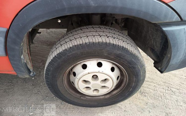 IVECO DAILY 35S11 AVEC NACELLE GSR 179T 18M – DIESEL – 2852 HEURES – ANNEE 2013 ROUGE DB-683-LQ