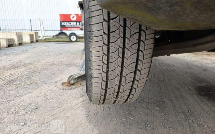 IVECO DAILY 35S11 AVEC NACELLE GSR 179T 18M – DIESEL – 2852 HEURES – ANNEE 2013 ROUGE DB-683-LQ