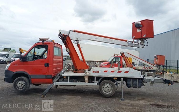 IVECO IS35 AVEC NACELLE  MULTITEL MT202DS 16M  DD-556-AF