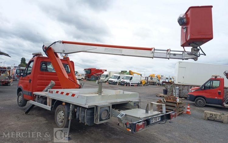 IVECO IS35 AVEC NACELLE  MULTITEL MT202DS 16M  DD-556-AF