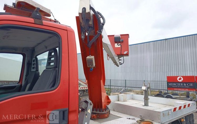 IVECO IS35 AVEC NACELLE  MULTITEL MT202DS 16M  DD-556-AF