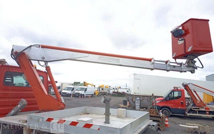 IVECO IS35 AVEC NACELLE  MULTITEL MT202DS 16M  DD-556-AF