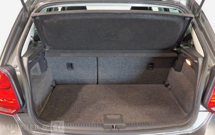 VOLKSWAGEN POLO 1.6 TDI 90 BLUEMOTION LIFE GRIS DE-420-DD