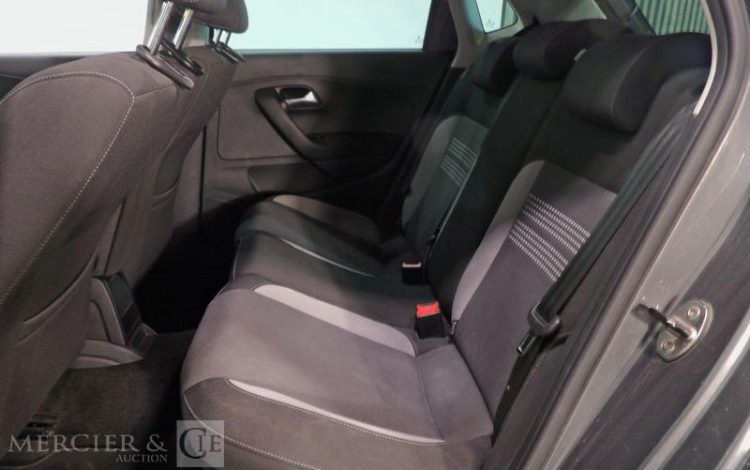 VOLKSWAGEN POLO 1.6 TDI 90 BLUEMOTION LIFE GRIS DE-420-DD