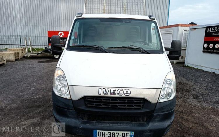 IVECO 35C15.6 BENNE SIMPLE CABINE COFFRE  DH-387-QF