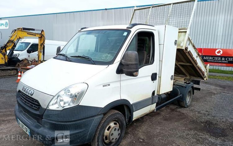 IVECO 35C15.6 BENNE SIMPLE CABINE COFFRE  DH-387-QF