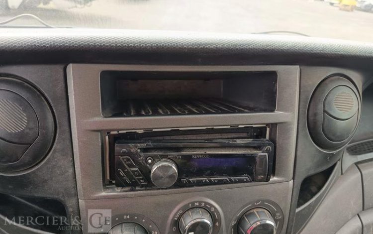 IVECO 35C15.6 BENNE SIMPLE CABINE COFFRE  DH-387-QF