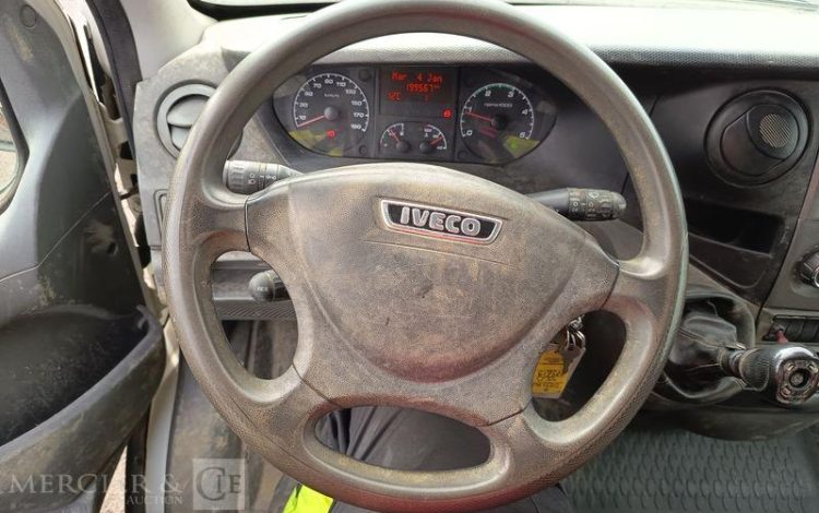 IVECO 35C15.6 BENNE SIMPLE CABINE COFFRE  DH-387-QF