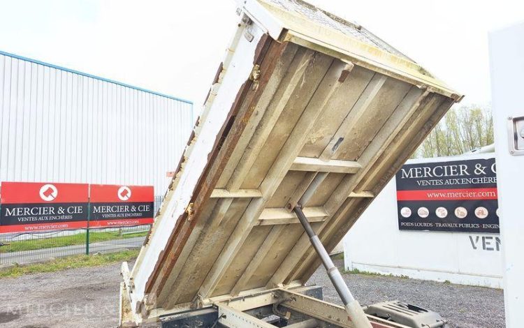 IVECO 35C15.6 BENNE SIMPLE CABINE COFFRE  DH-387-QF