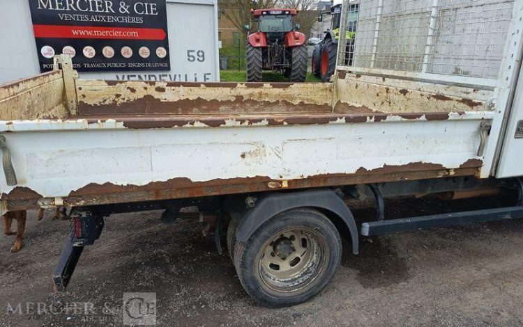 IVECO 35C15.6 BENNE SIMPLE CABINE COFFRE  DH-387-QF