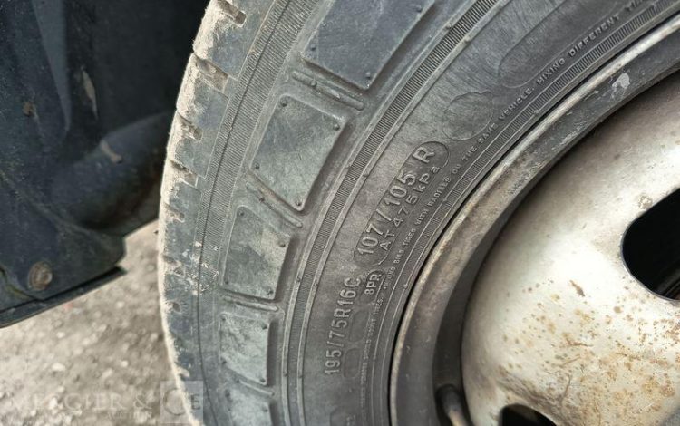 IVECO 35C15.6 BENNE SIMPLE CABINE COFFRE  DH-387-QF