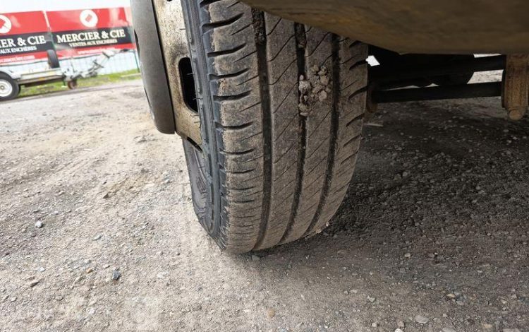 IVECO 35C15.6 BENNE SIMPLE CABINE COFFRE  DH-387-QF