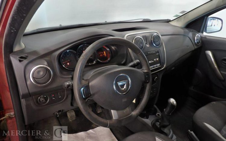 DACIA SANDERO STEPWAY 1.5 DCI 90CH PRESTIGE ROUGE DH-909-VY