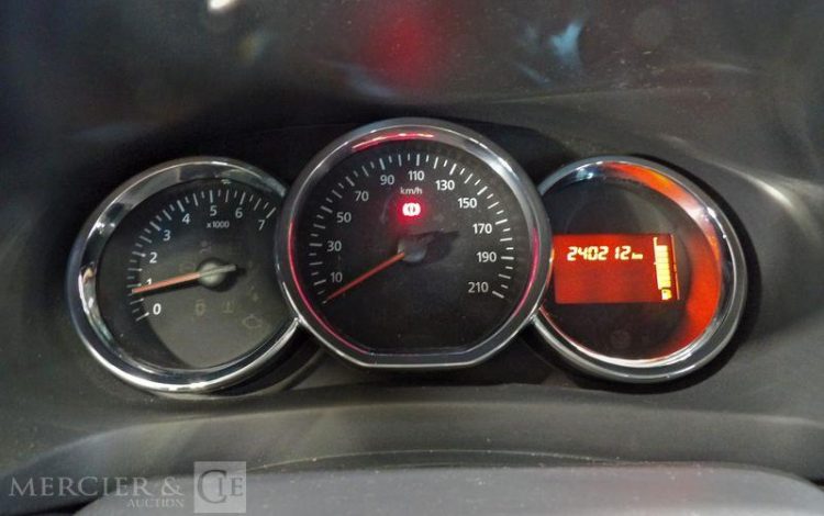 DACIA SANDERO STEPWAY 1.5 DCI 90CH PRESTIGE ROUGE DH-909-VY